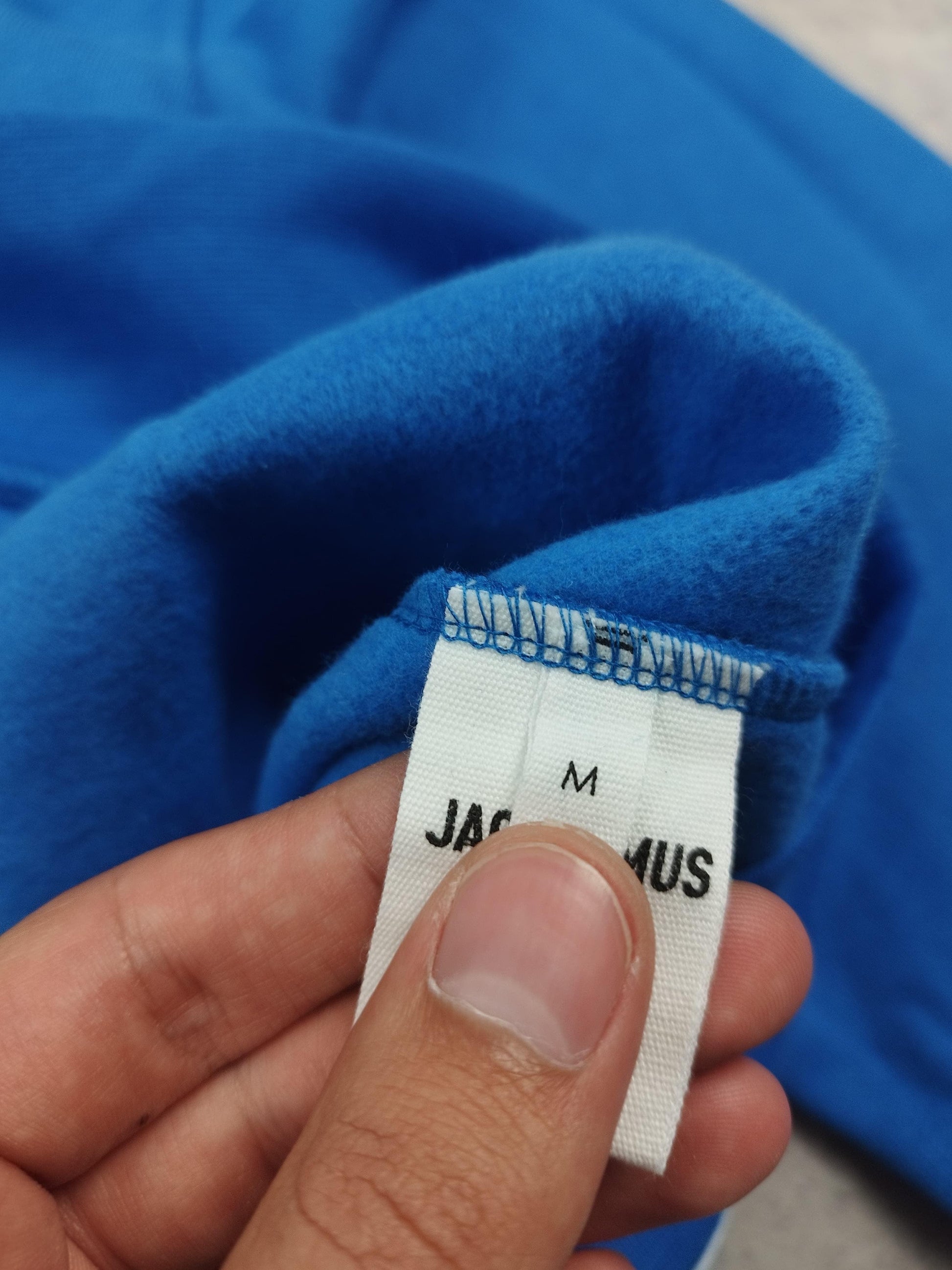 Jacquemus - Pull à capuche bleu taille M - Le Saptuaire