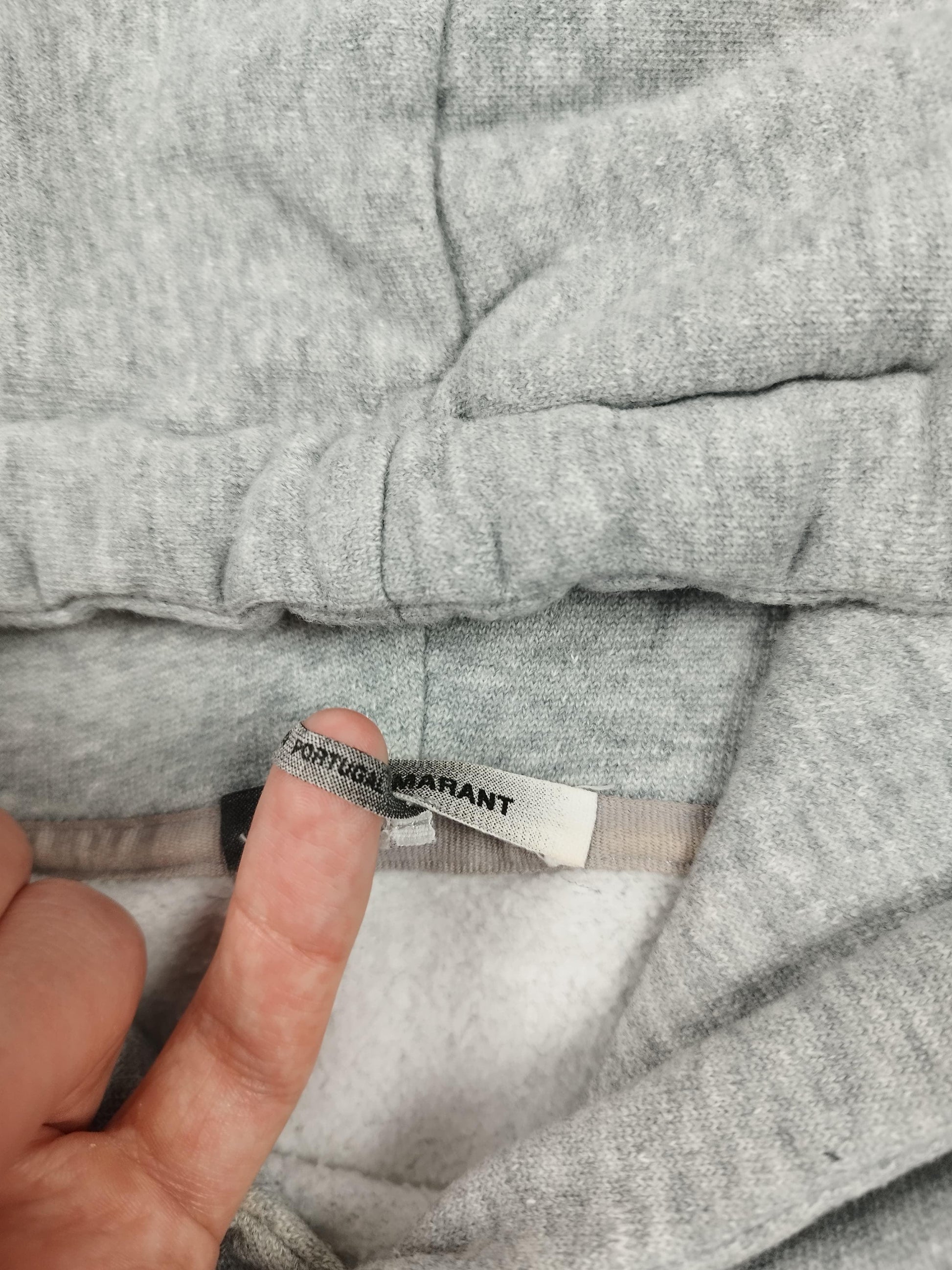 Pull à capuche gris taille L - Le Saptuaire