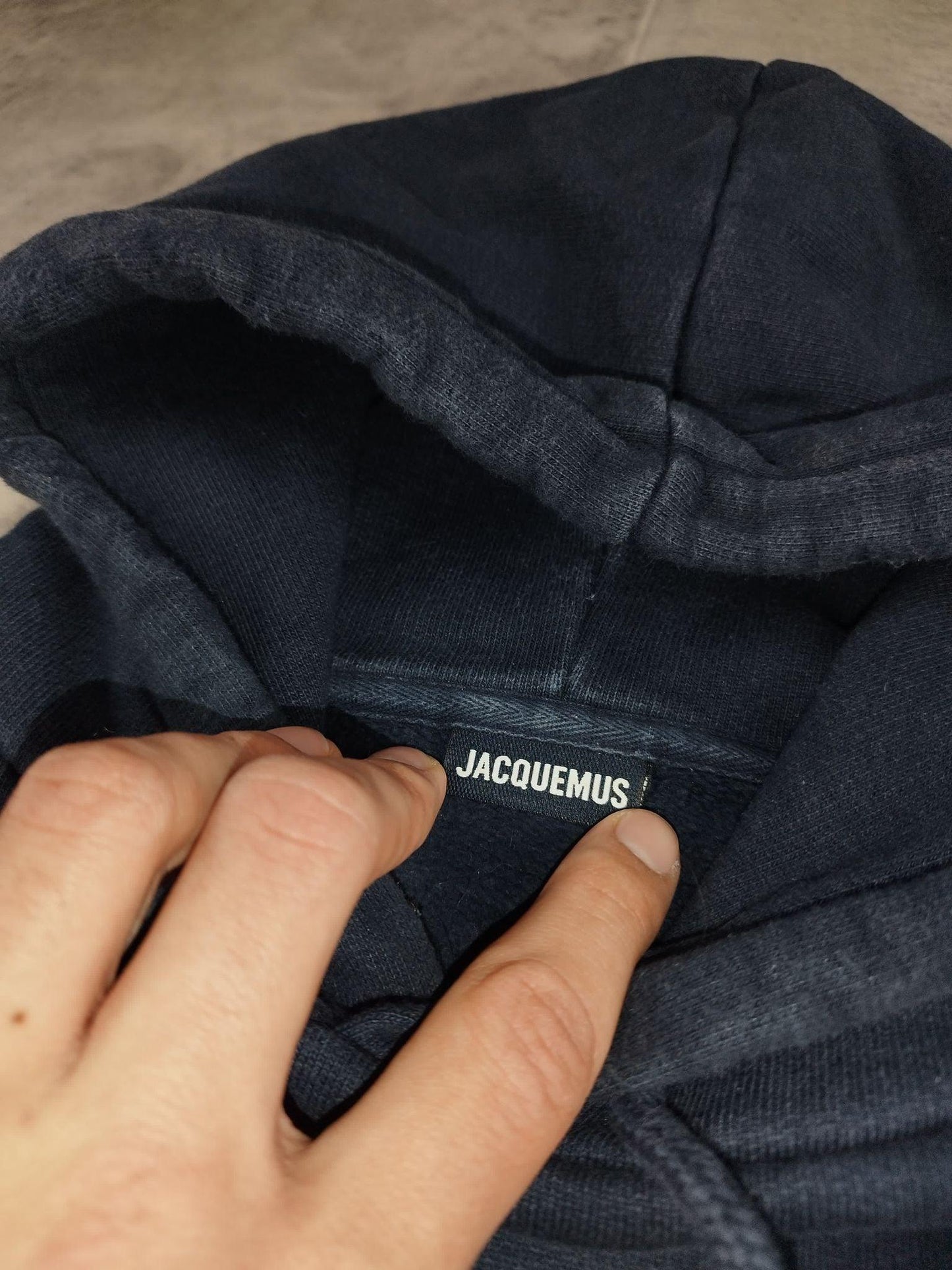 Jacquemus - Pull à capuche bleu marine taille M