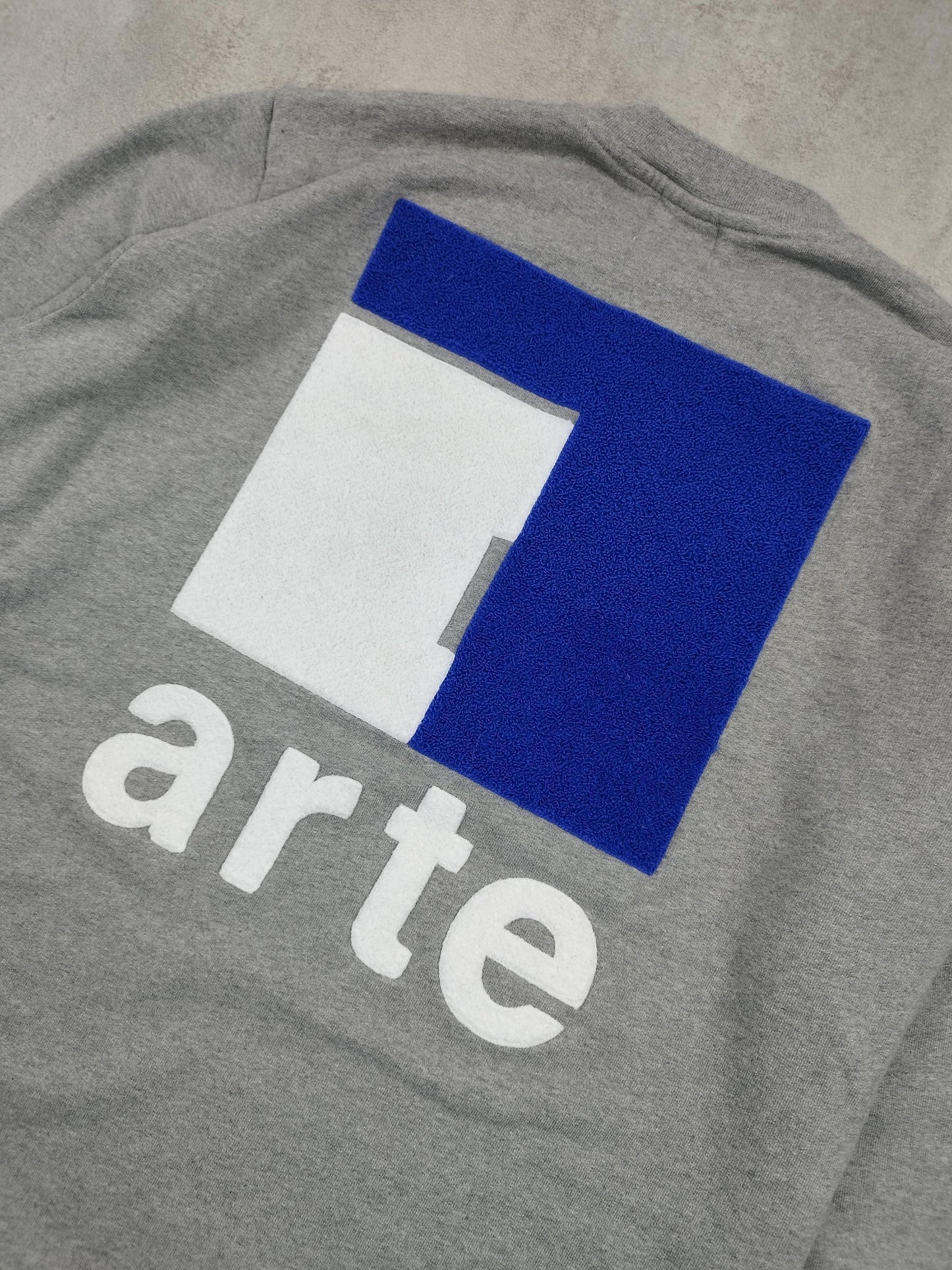 Arte - Sweat gris taille S - Le Saptuaire