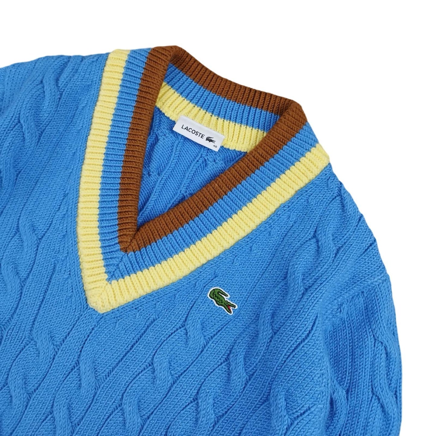 Lacoste - Pull torsadé à col V bleu taille M - Le Saptuaire