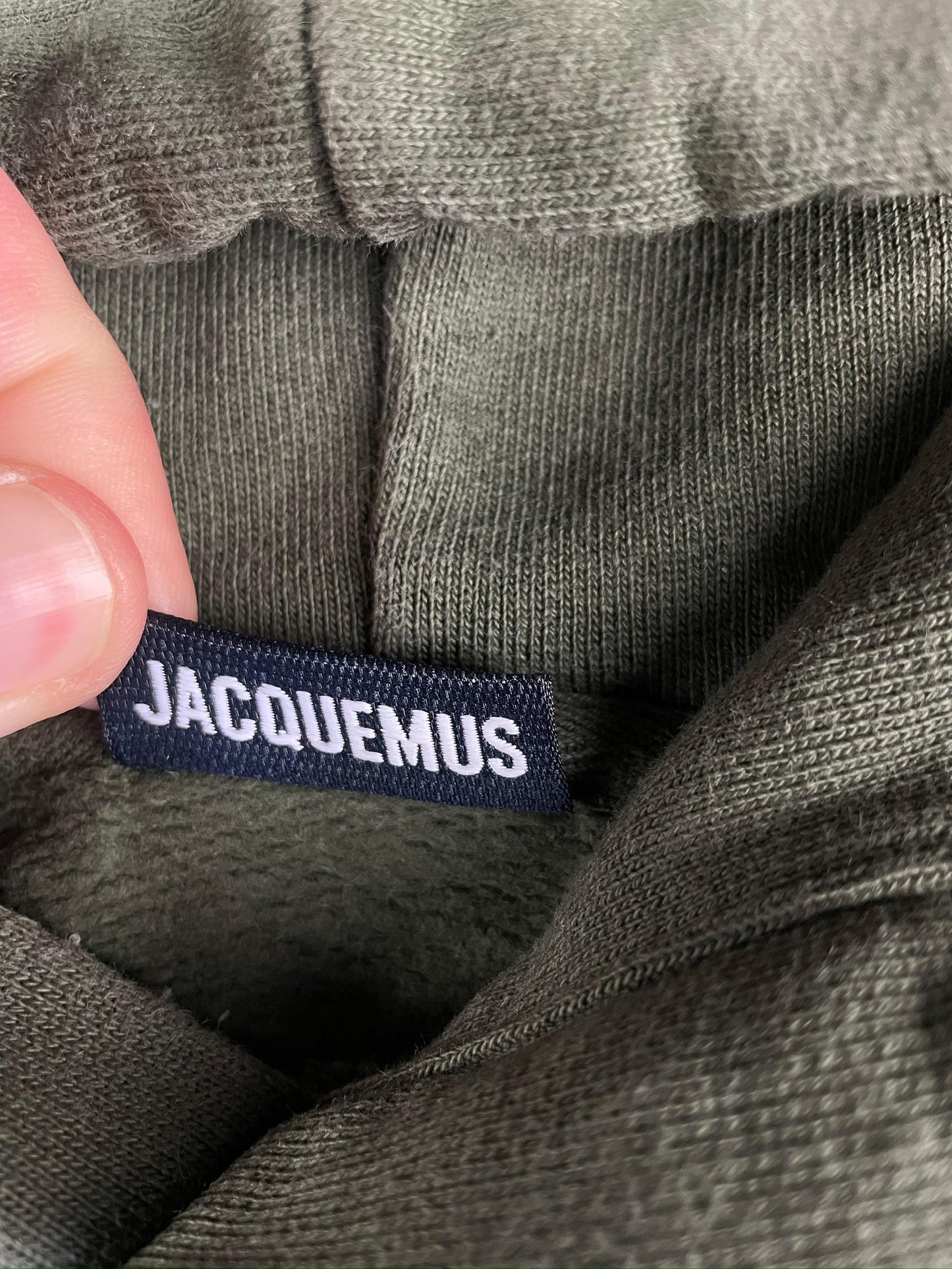 Jacquemus - Suéter con capucha verde oscuro talla S