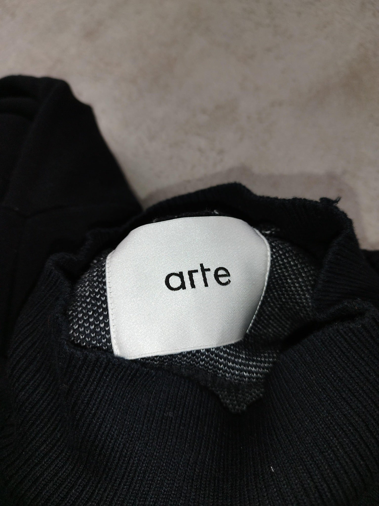 Arte - Pull à col roulé noir taille M - Le Saptuaire