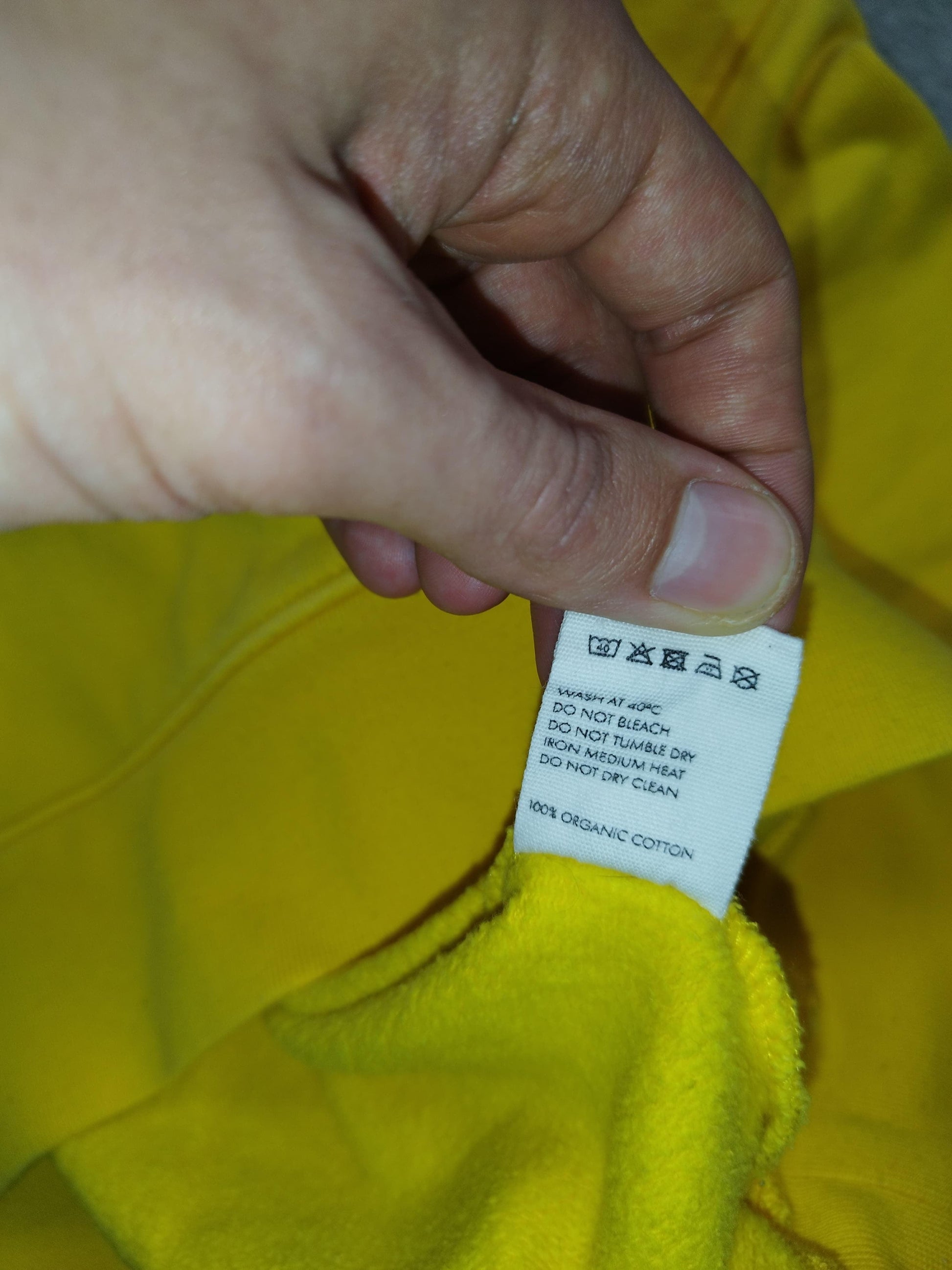 Jacquemus - Pull à capuche jaune taille M - Le Saptuaire