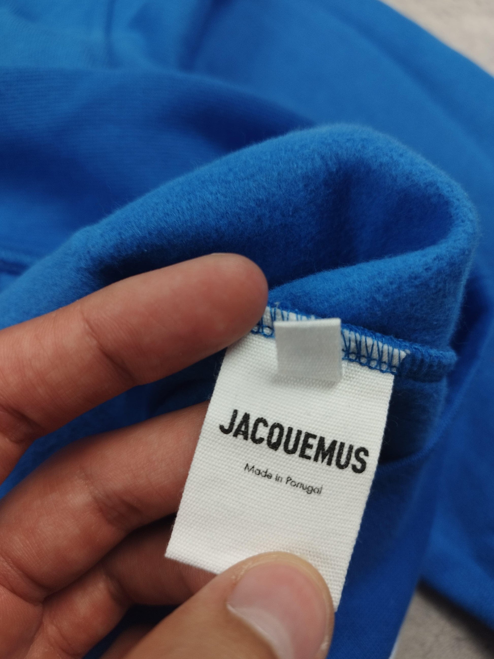 Jacquemus - Pull à capuche bleu taille M - Le Saptuaire