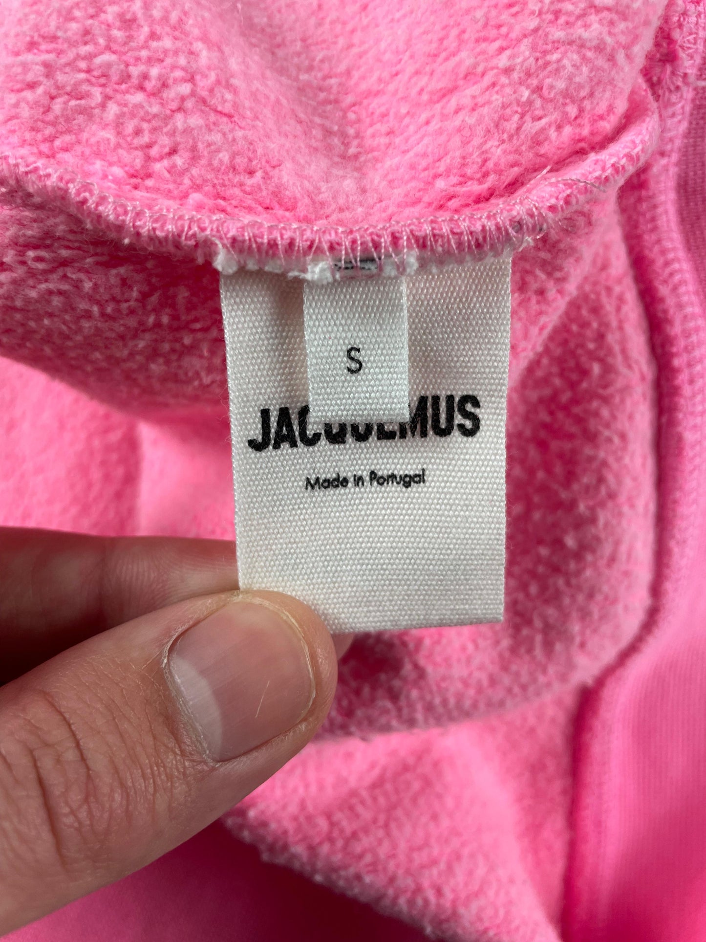 Jacquemus - Pull à capuche rose taille S neuf avec étiquette