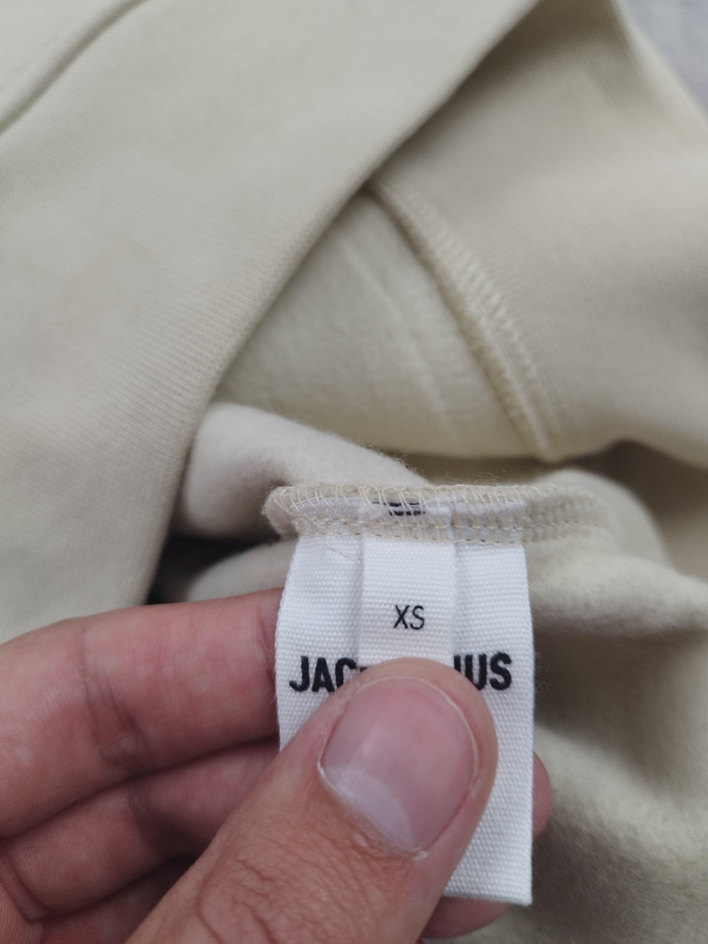 Jacquemus - Pull à capuche crème taille XS - Le Saptuaire