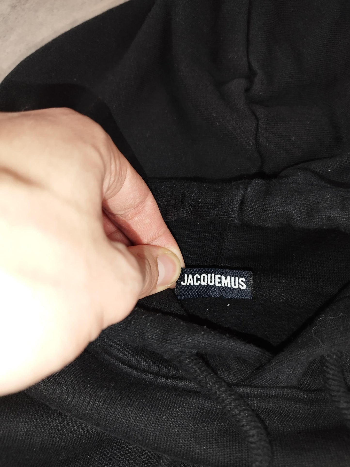 Jacquemus - Sudadera negra con capucha talla XL