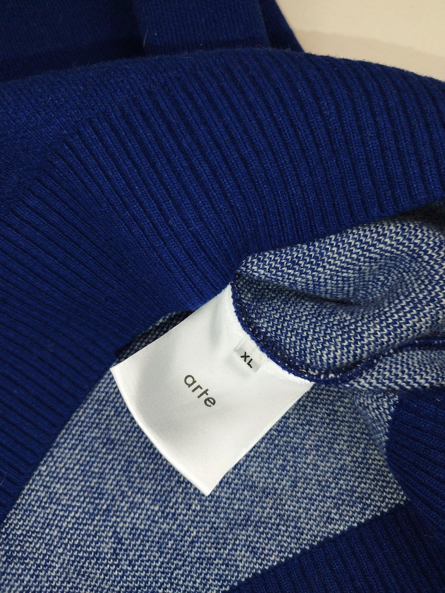 Pull en laine à col roulé taille XL - Le Saptuaire